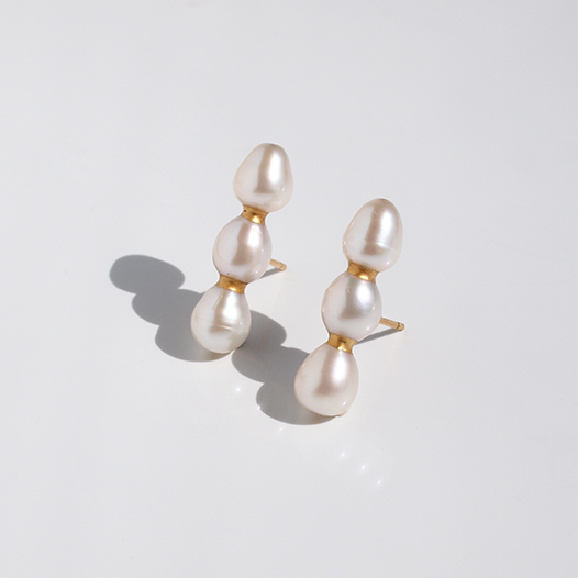 ドロップパール金継ぎスタッドピアス